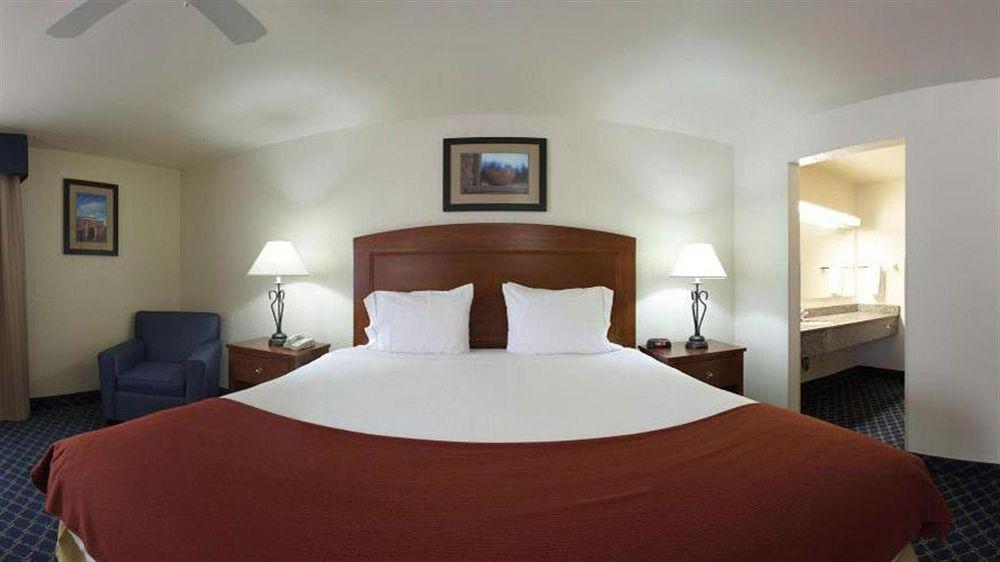Holiday Inn Express Tucson-Airport By Ihg Bagian luar foto