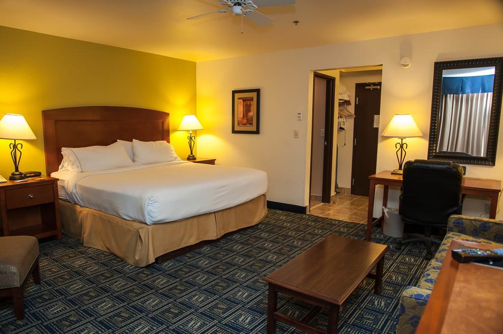 Holiday Inn Express Tucson-Airport By Ihg Bagian luar foto